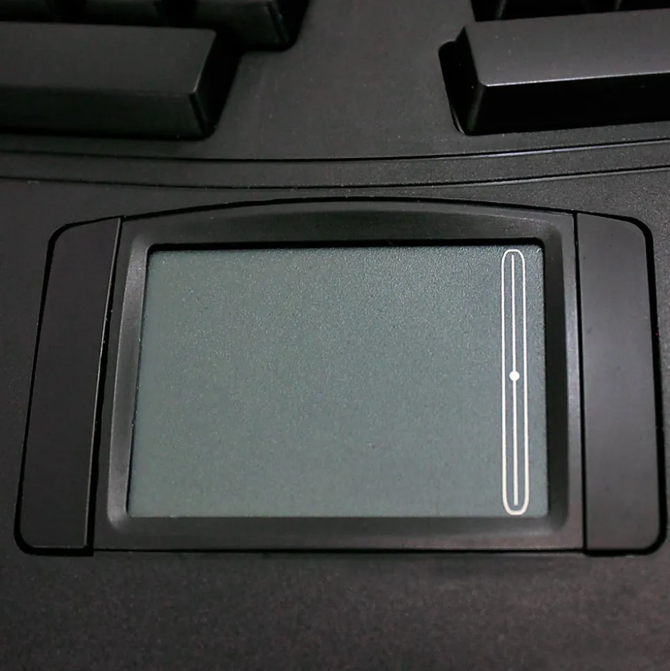 Adesso Tru-Form 4500 Wireless Ergonomic Touchpad