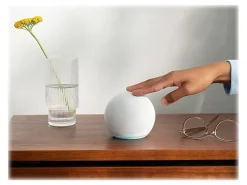 Amazon Echo Dot (5th Generation) - Smart speaker - Wi-Fi, Bluetooth - App-controlled - glacier white