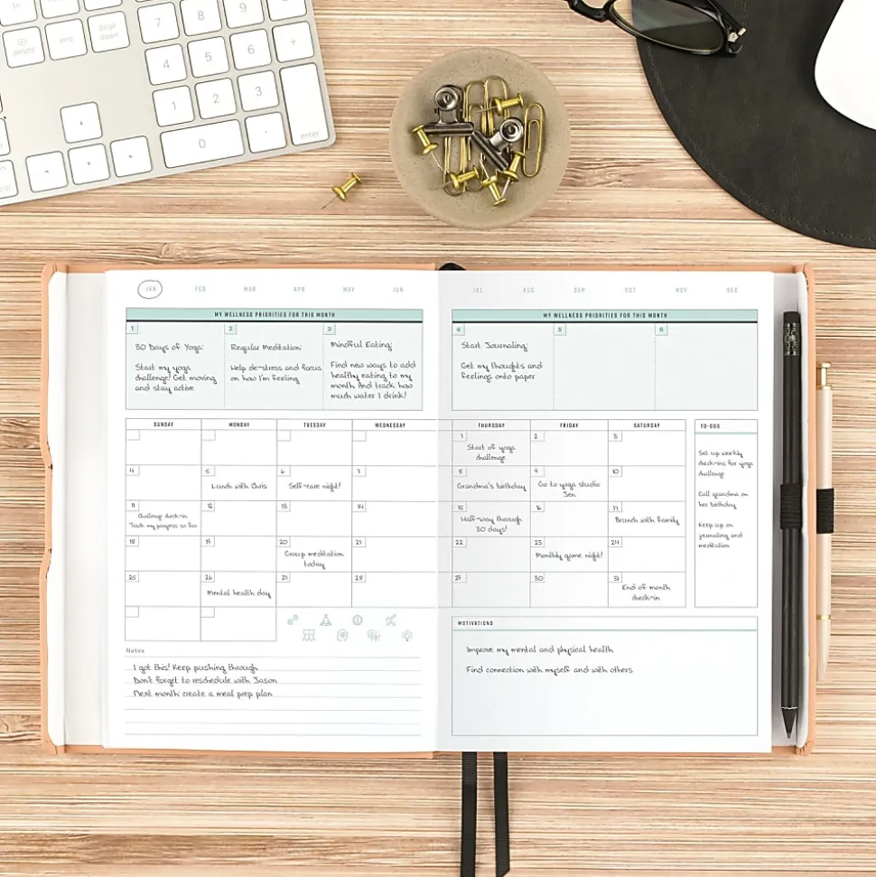 AT-A-GLANCE® FOUNDATION WELLNESS Planner, Small, 5 1/2" x 8 1/2"
