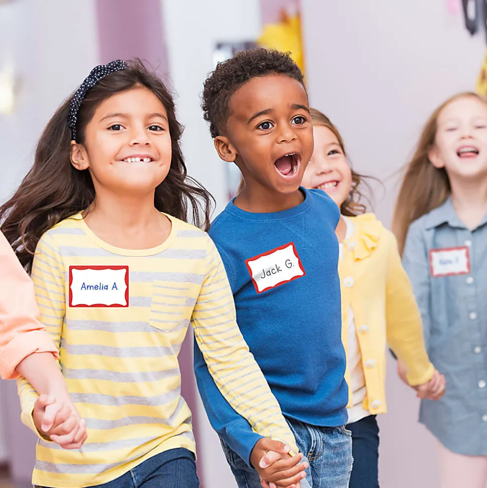 Avery® Name Tags, 05143, 2-1/3" x 3-3/8", White With Red Border, 100 Removable Name Badges