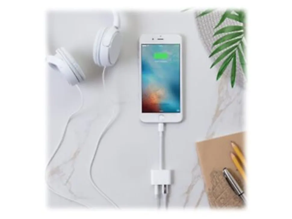 Belkin 3.5 mm Audio + Charge RockStar, White, F8J212BTWHT