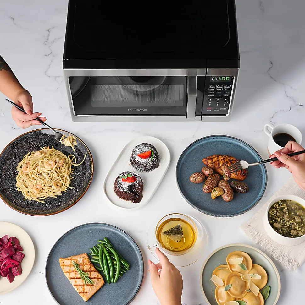 Farberware Classic FMO07AHTBKJ 0.7 Cu Ft Microwave Oven, Brushed Stainless