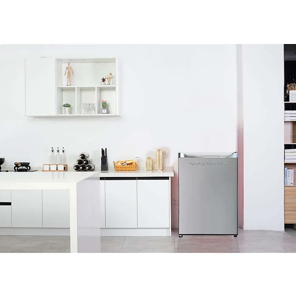 Frigidaire® 3.0-cu. ft. Retro Upright Freezer with Platinum Design, EFRF314