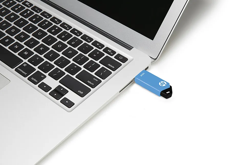 HP v150w USB 2.0 Flash Drive, 16GB, Blue