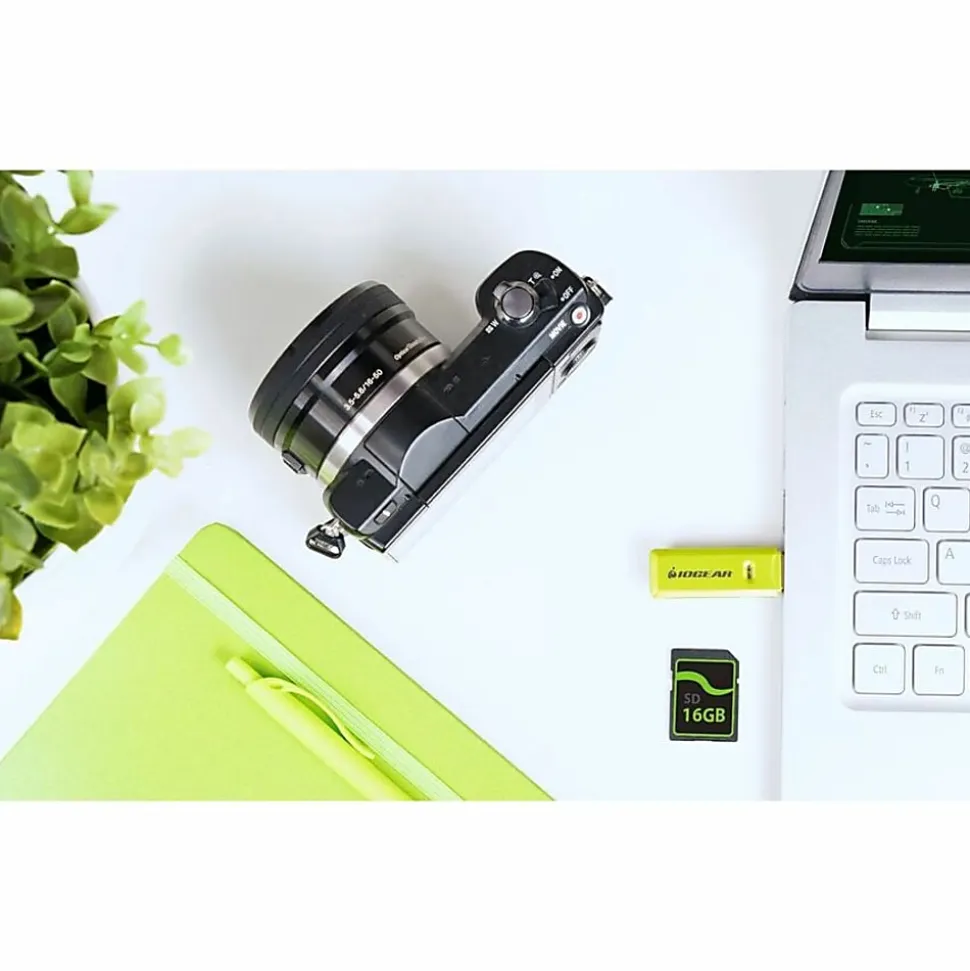 IOGEAR® USB 2.0 SD/MicroSD/MMC Card Reader/Writer