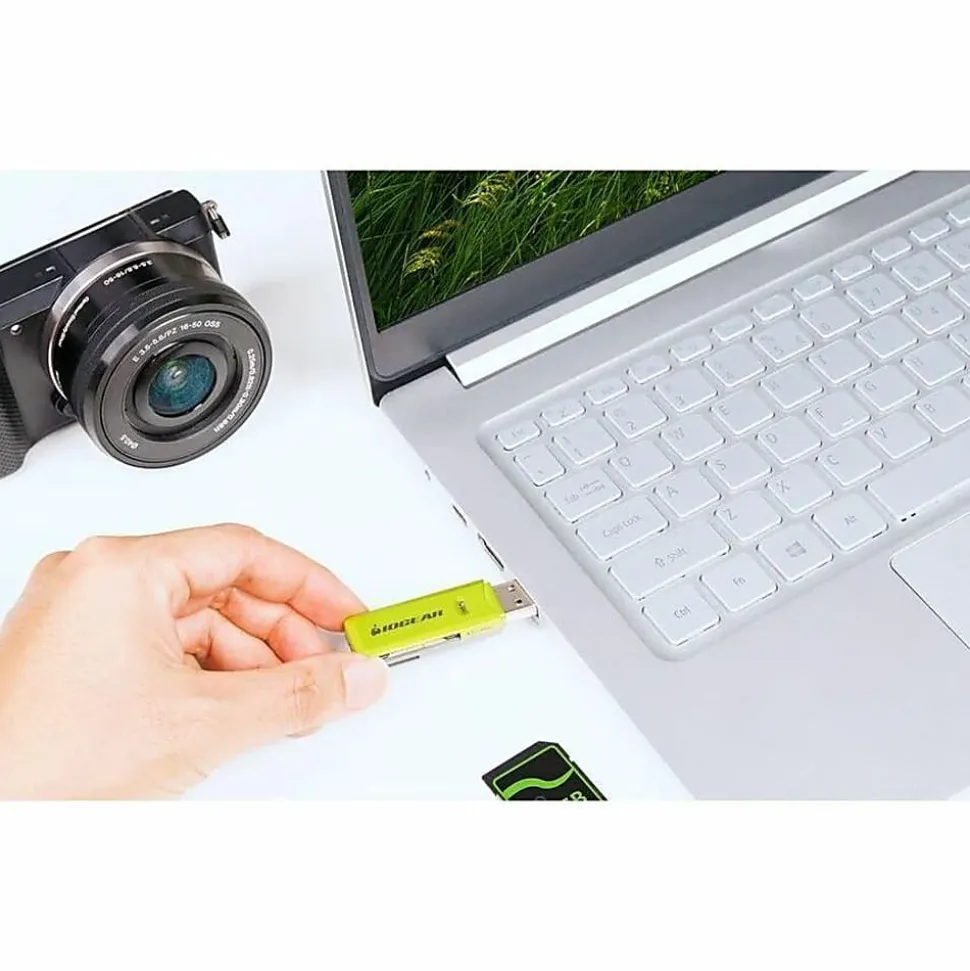 IOGEAR® USB 2.0 SD/MicroSD/MMC Card Reader/Writer