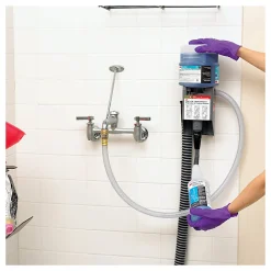 3M™ Twist 'n Fill™ System Cleaner Dispenser, Black Cap