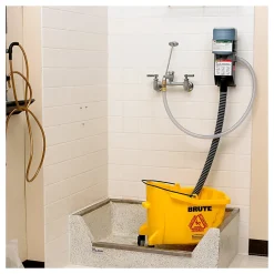 3M™ Twist 'n Fill™ System Cleaner Dispenser, Black Cap
