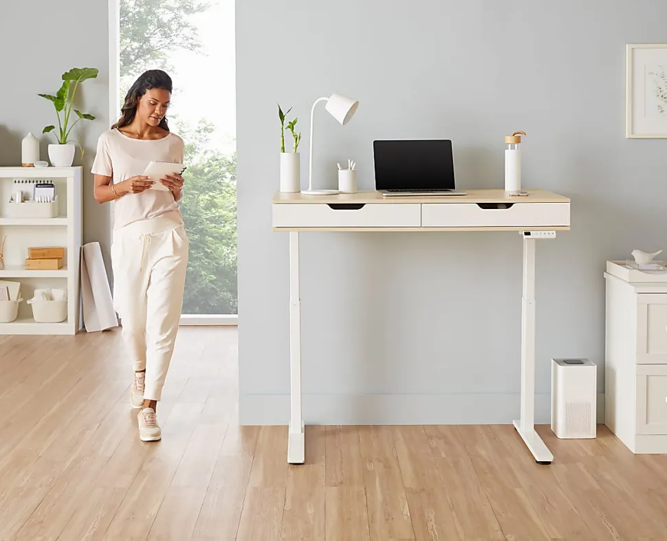 Realspace® Smart Electric 48"W Height-Adjustable Standing Desk, White/Natural
