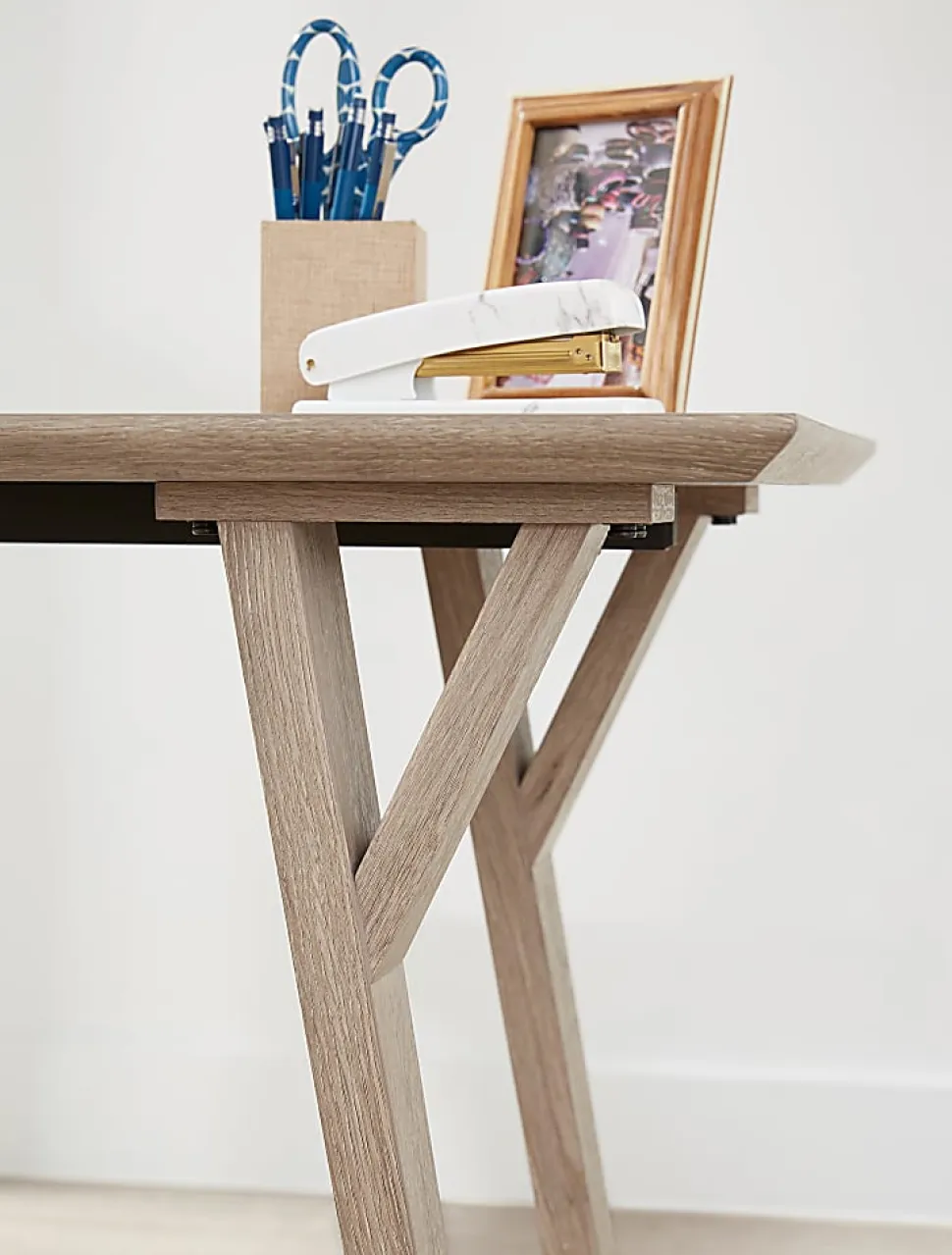 Realspace® Trezza 62"W L-Shaped Computer Desk, Light Oak