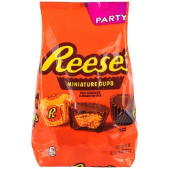 REESE'S Milk Chocolate Peanut Butter Cups Miniatures Candy, 30 oz