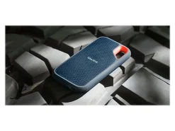 SanDisk Extreme® Portable SSD, 4TB, Black