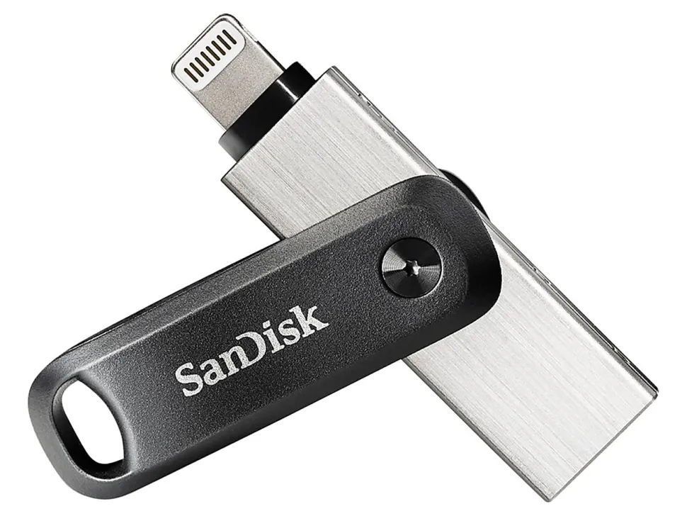 SanDisk® iXpand USB 3.0/Lightning Flash Drive, 64GB, Silver