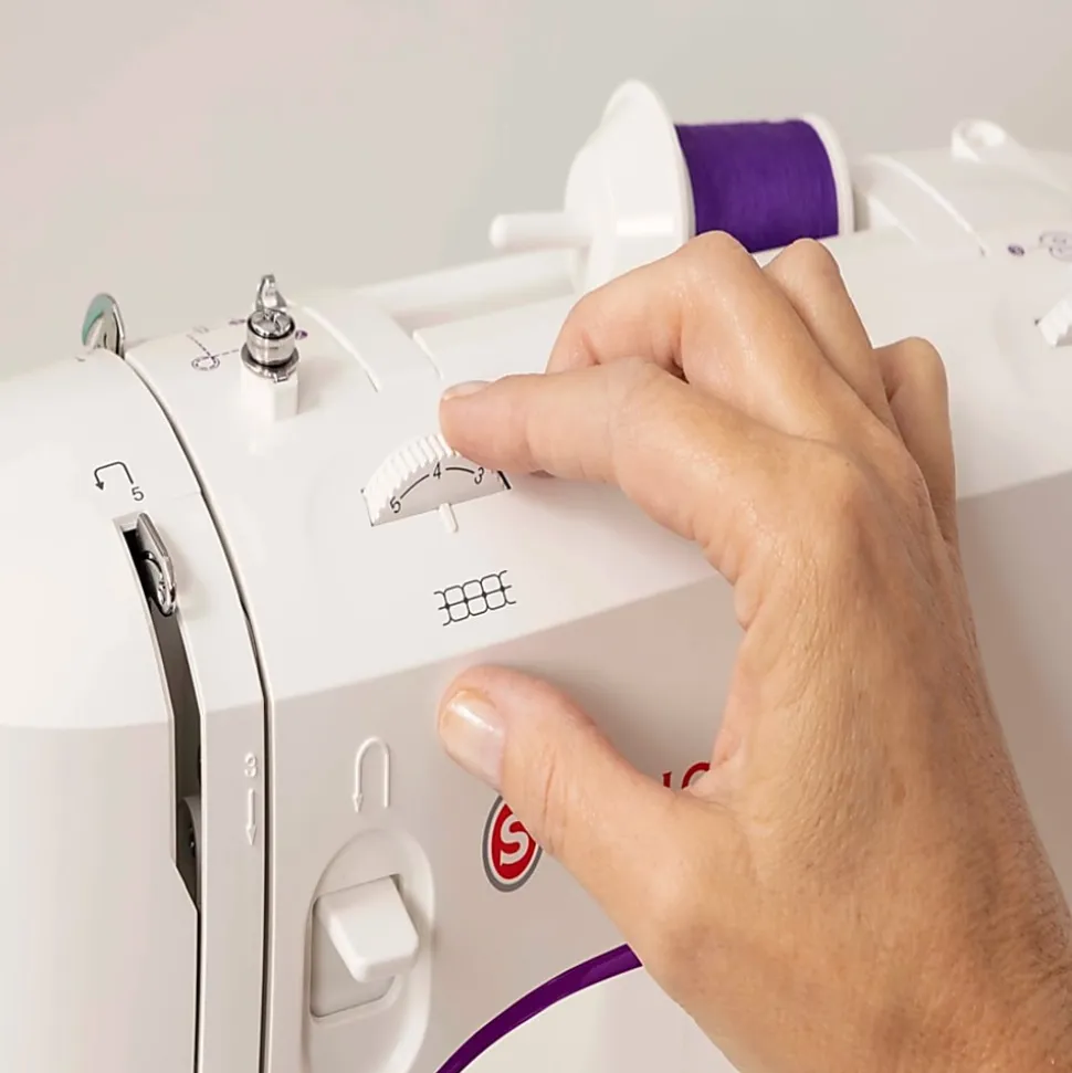 Singer M3500 Sewing Machine - 32 Built-In Stitches - Automatic Threading