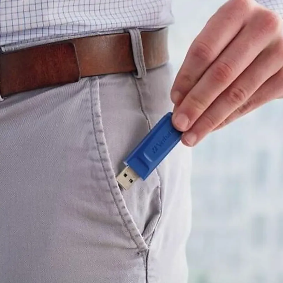 Verbatim Retractable USB 2.0 Flash Drive, 8GB, Blue